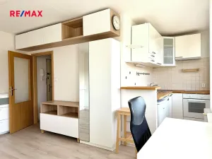 Pronájem bytu 1+kk, Praha - Krč, Hurbanova, 27 m2