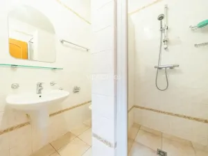 Pronájem rodinného domu, Horoměřice, 280 m2