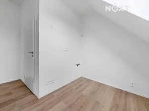 Prodej bytu 2+kk, Praha - Vysočany, Kolmá, 43 m2