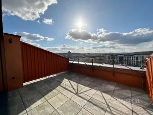 Prodej bytu 2+kk, Praha - Vysočany, Kolbenova, 60 m2