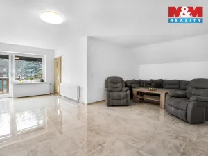 Prodej rodinného domu, Očihov, 280 m2