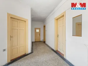 Prodej obchodního prostoru, Louny, Husova, 744 m2