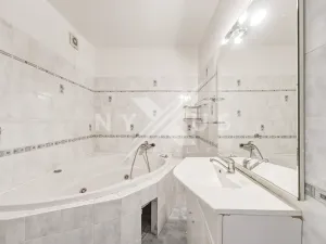 Prodej rodinného domu, Praha - Kyje, Stulíková, 375 m2