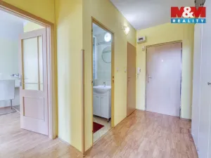 Prodej bytu 2+kk, Žebrák, Sídliště, 39 m2