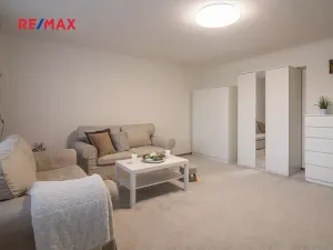 Prodej rodinného domu, Milovice, 249 m2