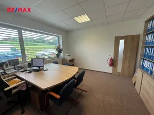 Pronájem skladu, Rašovice, 415 m2