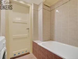 Prodej bytu 2+1, Praha - Žižkov, Ambrožova, 72 m2