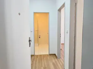 Pronájem bytu 2+kk, Praha - Vršovice, Ukrajinská, 49 m2