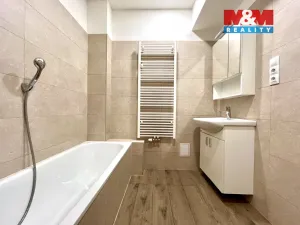 Pronájem bytu 1+1, Náchod, Kamenice, 40 m2