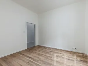 Prodej bytu 2+kk, Praha - Holešovice, Komunardů, 50 m2