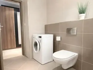 Pronájem bytu 2+kk, Praha - Letňany, Hlučkova, 58 m2