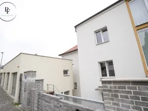 Pronájem bytu 3+kk, Praha - Dejvice, Vostrovská, 104 m2
