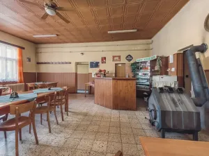 Prodej komerční nemovitosti, Klamoš, 865 m2