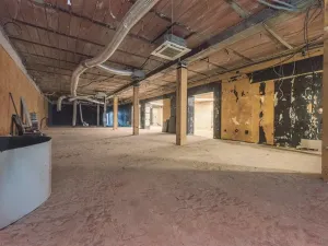 Pronájem obchodního prostoru, Pardubice, třída Míru, 390 m2