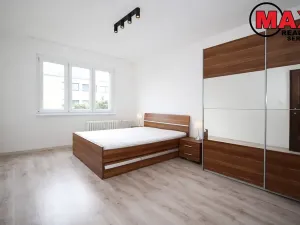 Pronájem bytu 2+1, Praha - Žižkov, Na vrcholu, 52 m2