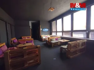 Pronájem obchodního prostoru, Kopřivnice, Smetanova, 582 m2