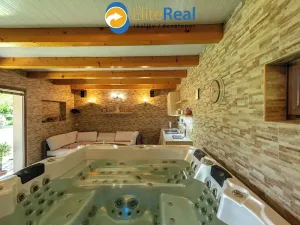 Prodej vícegeneračního domu, Příkazy, 344 m2