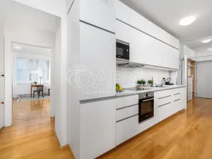Prodej bytu 3+kk, Praha - Vinohrady, Laubova, 76 m2