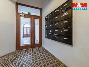 Pronájem bytu 2+kk, Praha, Janáčkovo nábřeží, 40 m2