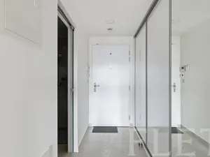 Pronájem bytu 1+kk, Praha - Libeň, Českomoravská, 33 m2