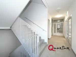 Pronájem bytu 1+kk, Praha - Letňany, Vyletalova, 31 m2