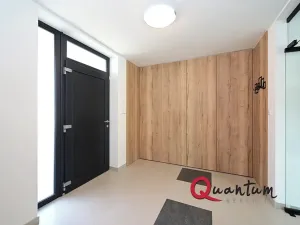 Pronájem rodinného domu, Šestajovice, Konopišťská, 250 m2