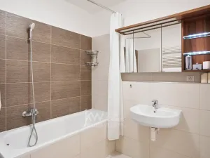 Pronájem bytu 2+kk, Praha - Libeň, Nad Rokoskou, 47 m2