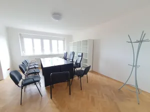 Pronájem kanceláře, Praha - Smíchov, Na Hřebenkách, 200 m2
