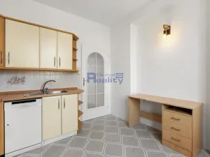 Prodej bytu 3+1, Hradec Králové, Horova, 80 m2