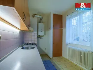 Pronájem bytu 1+1, Cheb, Cechovní, 36 m2