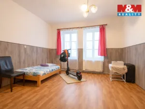 Prodej bytu 3+1, Nový Bor - Arnultovice, Gen. Svobody, 183 m2