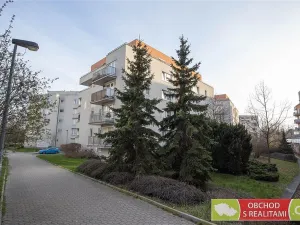 Pronájem bytu 2+kk, Praha, Janýrova, 57 m2