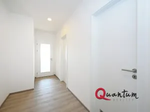 Pronájem bytu 2+kk, Praha - Vysočany, Poděbradská, 50 m2