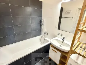 Pronájem bytu 2+kk, Praha - Jinonice, Pod stolovou horou, 64 m2