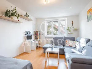 Prodej bytu 2+1, Praha - Kobylisy, Pakoměřická, 61 m2