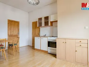 Prodej bytu 2+1, Chabařovice, Husovo náměstí, 88 m2