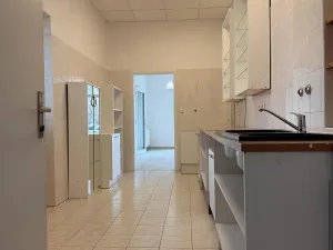 Prodej komerční nemovitosti, Děčín, Husovo nám., 32 m2