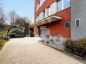 Prodej bytu 1+kk, Praha - Hloubětín, Nademlejnská, 37 m2