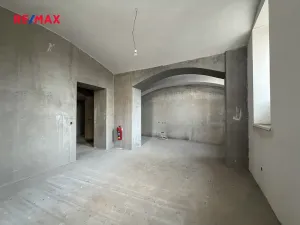 Pronájem obchodního prostoru, Praha - Nové Město, Koubkova, 89 m2