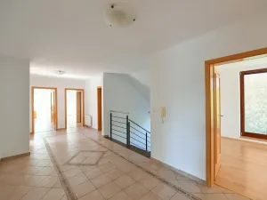 Prodej rodinného domu, Horoměřice, 350 m2