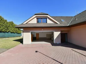 Prodej rodinného domu, Horoměřice, 350 m2