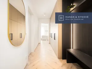 Prodej bytu 2+kk, Pohořelice, U Kasáren, 52 m2