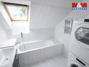 Pronájem bytu 4+1, Jinočany, Náměstí 5. května, 127 m2