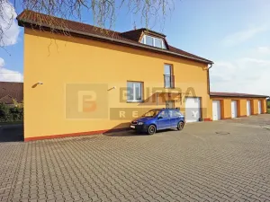 Pronájem kanceláře, Neratovice, 514 m2