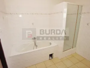 Pronájem kanceláře, Neratovice, 514 m2