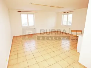 Pronájem kanceláře, Neratovice, 514 m2