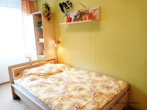 Pronájem bytu 2+kk, Praha - Malešice, Tuchorazská, 47 m2