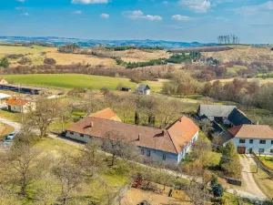 Prodej zemědělské usedlosti, Radonín, 185 m2