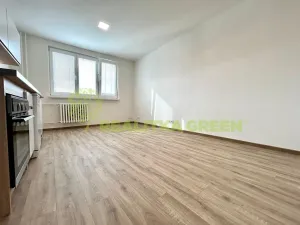 Pronájem bytu 2+kk, Zlín, třída Svobody, 33 m2