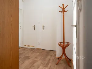 Pronájem bytu 1+kk, Praha - Dejvice, České družiny, 43 m2